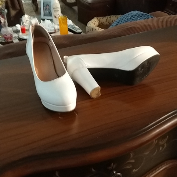 Shoes - Picture 2 of 2